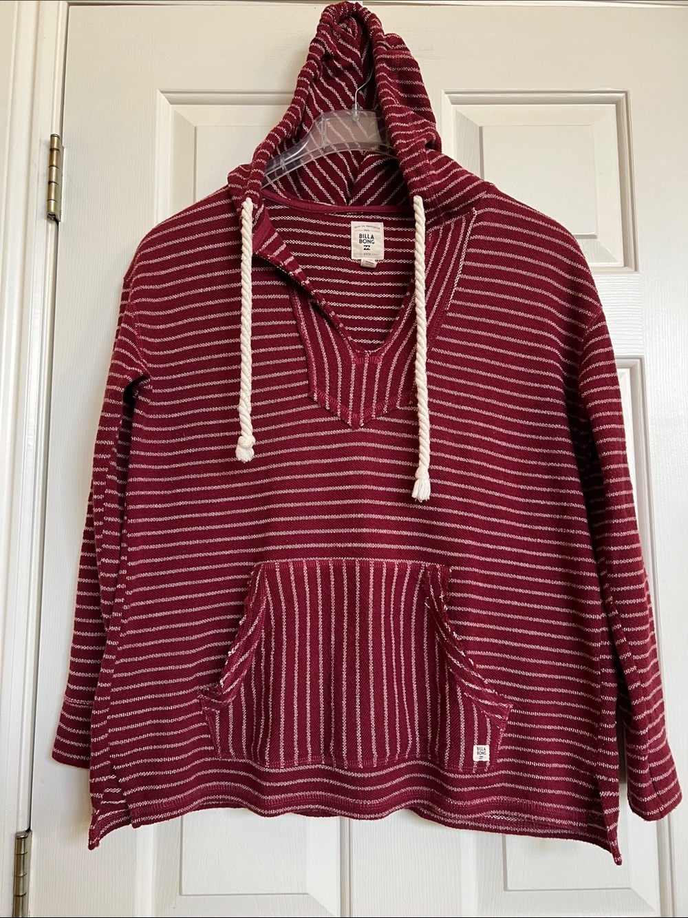Billabong hoodie / tops